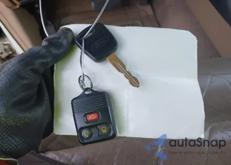 1998 Ford Explorer Eddie Bauer/Limited/Xlt z USA, uszkodzony, nr VIN 1FMZU35P4WUD34600